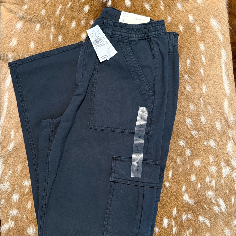 Women’s American Eagle Navy Cargo Pants